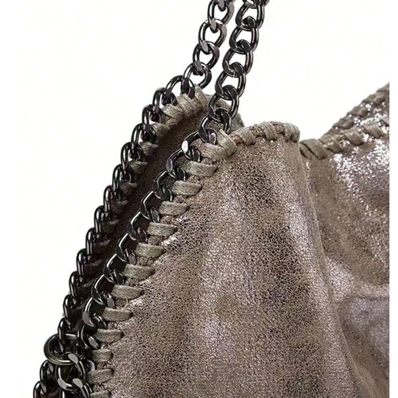 Luxe Soft Vegan Leather Chain Shoulder Tote Bag - Picture 15 of 16
